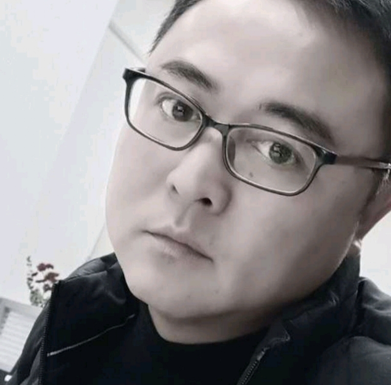 小石头的第一张照片--兴义上门女婿服务网